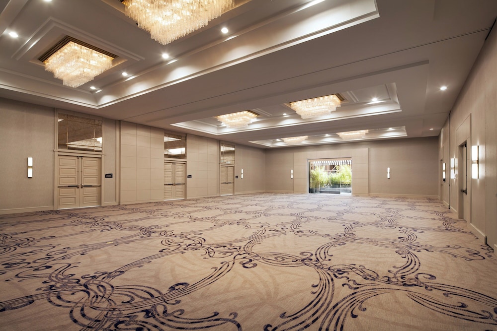 Avenue of the Arts Costa Mesa a Tribute Portfolio Hotel - photo 46