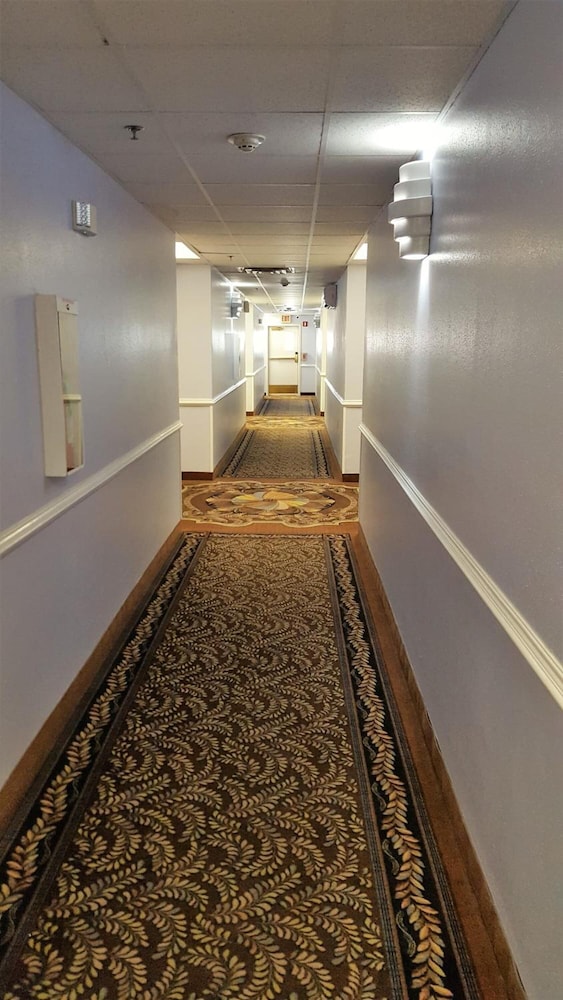 Americas Hotel El Paso Medical Center - photo 19