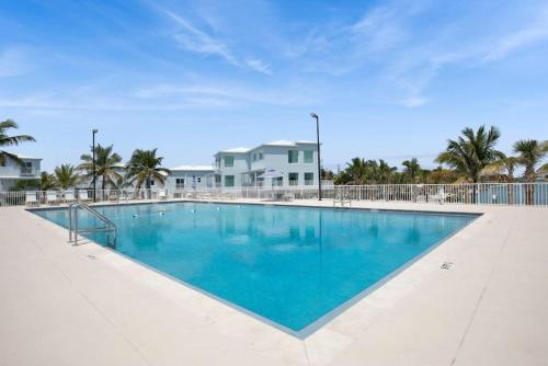 Ocean Breeze Gated Community — 4-Star Luxury Hotel in Marathon, United States