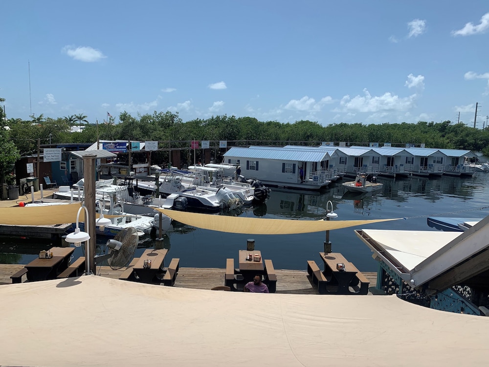 Aqua Lodges at Hurricane Hole Marina - photo 36
