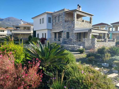 Antel's Leisure Beach House Pelion — 4-Star Luxury Hotel in Volos, Greece