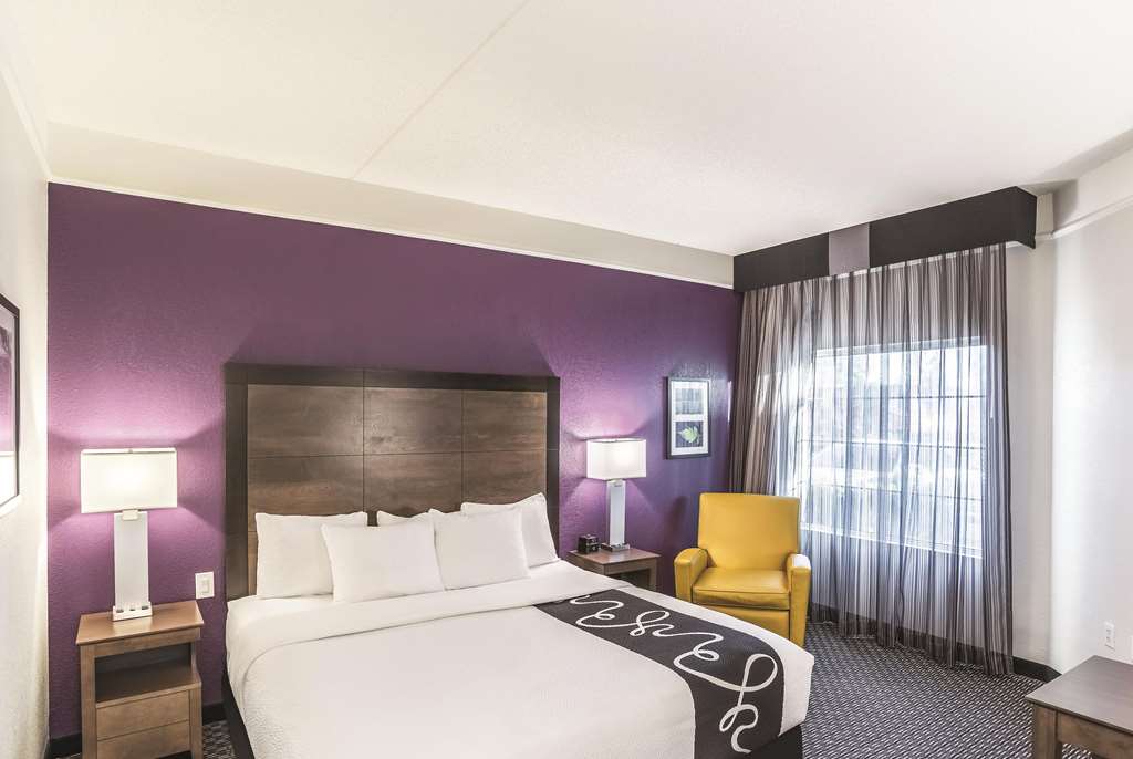 La Quinta Inn & Suites by Wyndham Flagstaff - photo 19