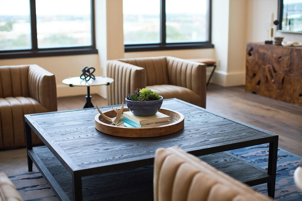 Renaissance Austin Hotel - photo 19