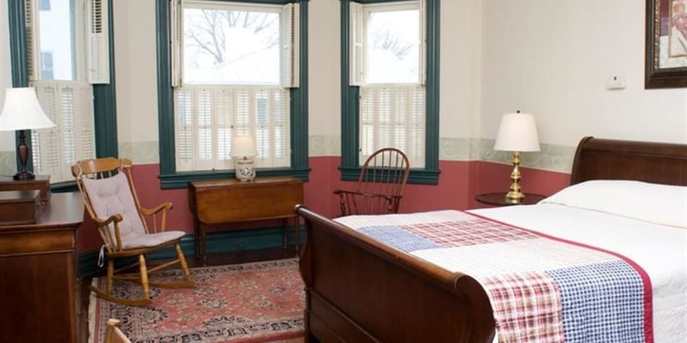 Frederick House - photo 9