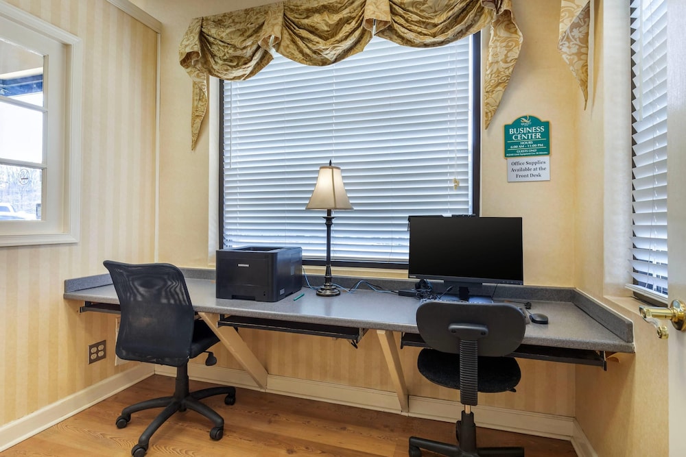 Suburban Studios Tysons Corner - photo 28
