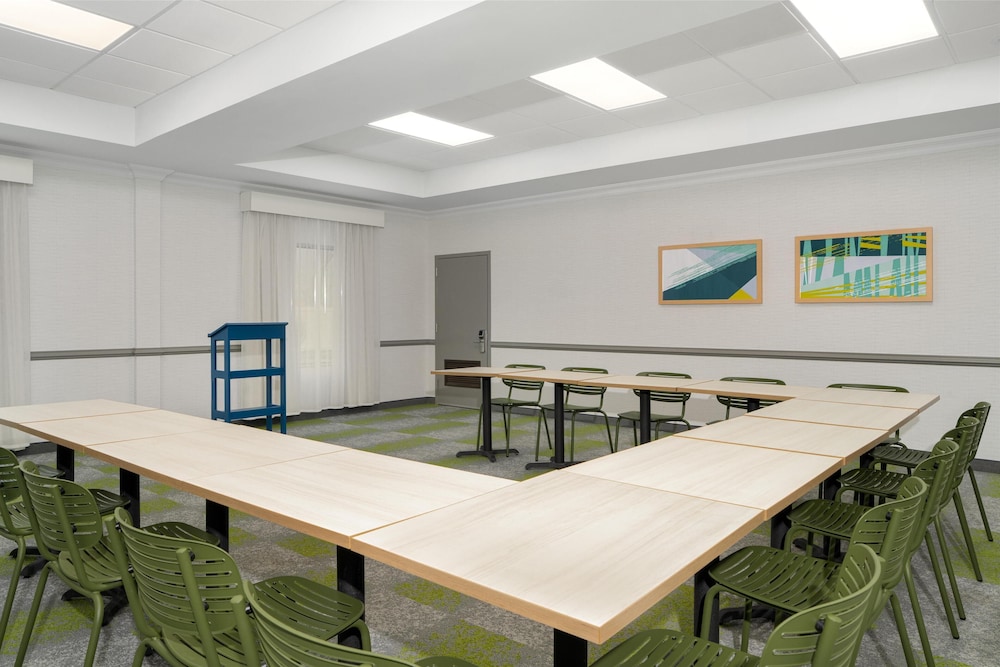 Spark by Hilton Rahway - photo 63