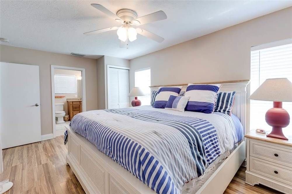 Tropical Paradise Three Bedroom Home — 4-Star Luxury Hotel in Fort Myers Beach, United States