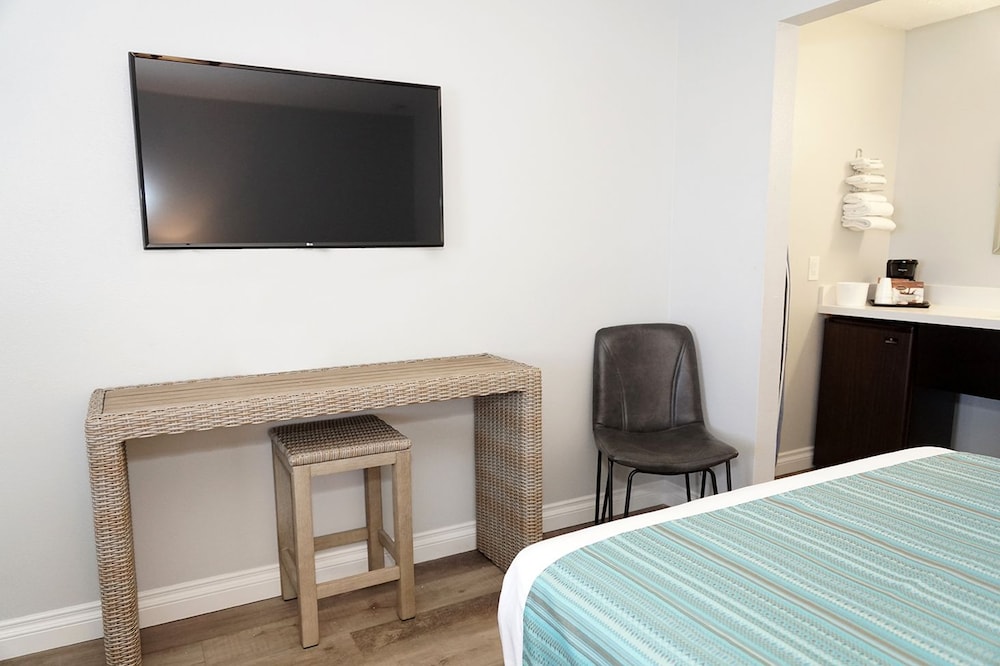 Riverleaf Inn Mission Valley - photo 9