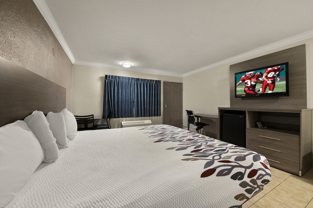 Red Roof Inn Los Angeles Bellflower - photo 7