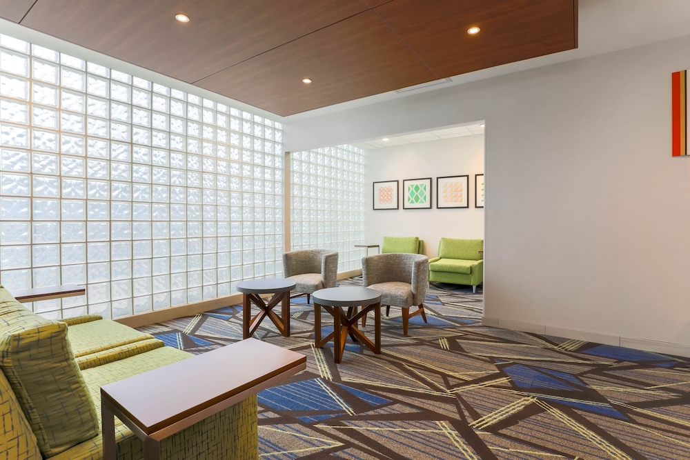 Holiday Inn Express & Suites Fort Worth Downtown by IHG - photo 34