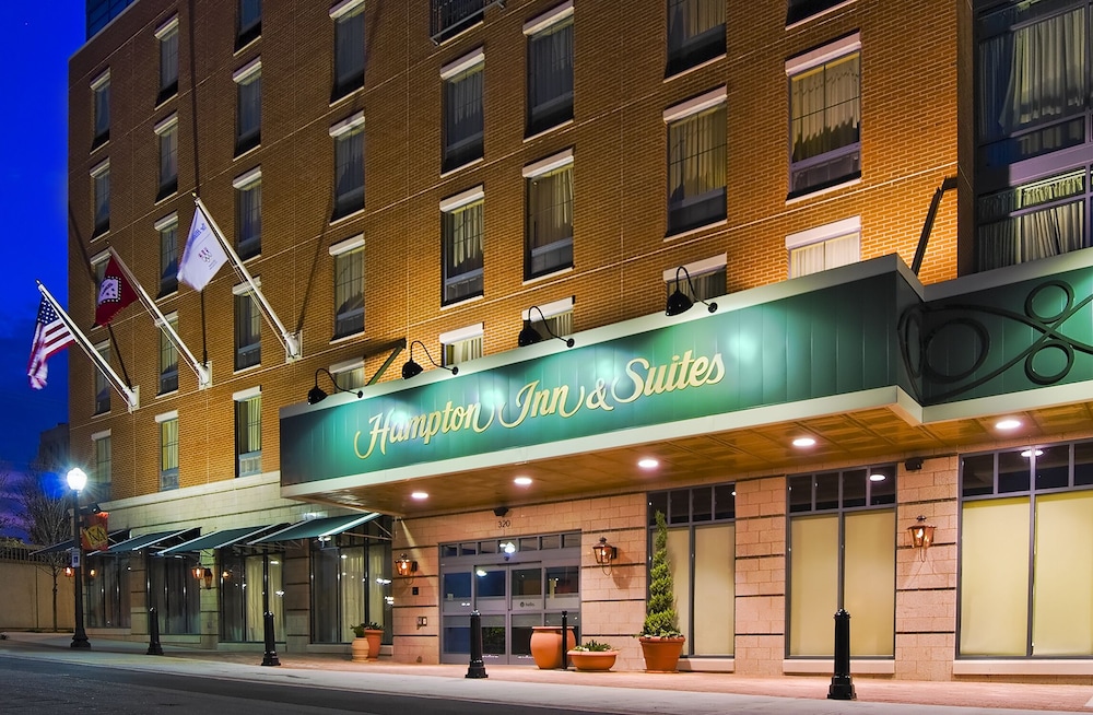 Hampton Inn & Suites Little Rock Downtown - photo 2
