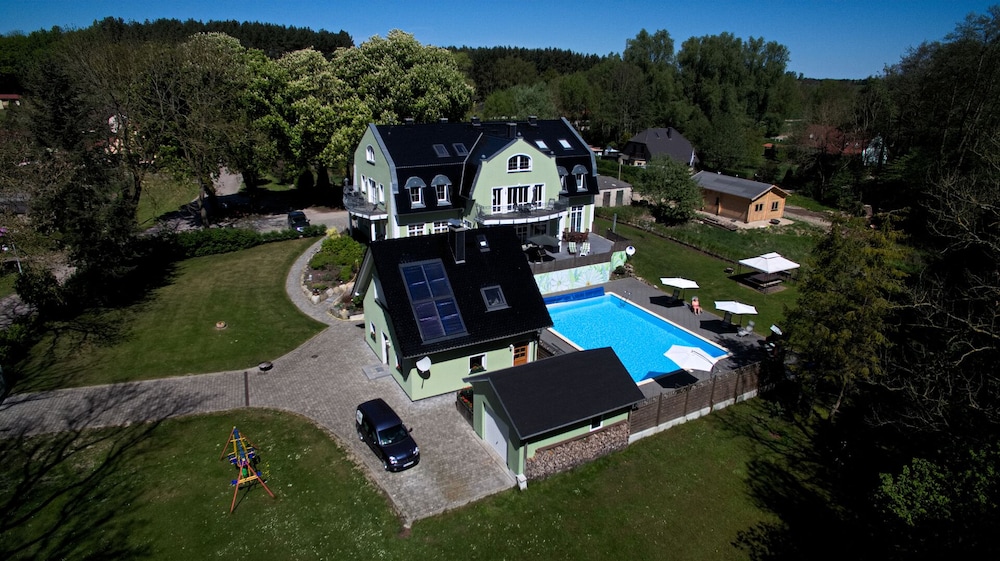 Gutshaus Koldevitz in Garz, Germany