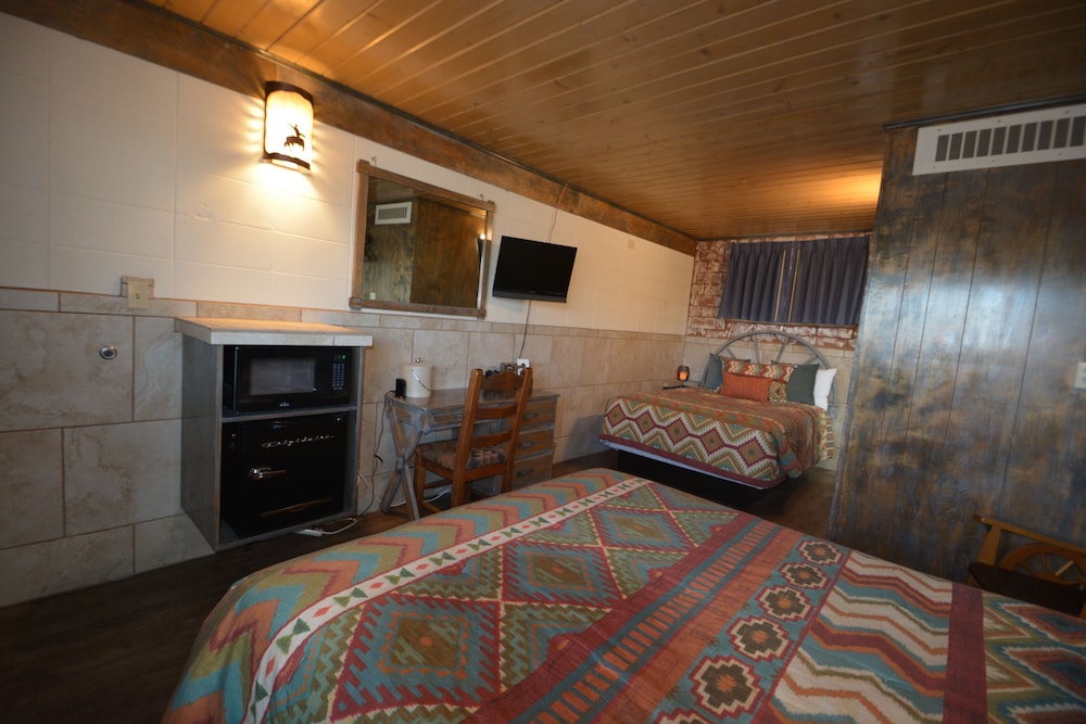 Lariat Motel - photo 8