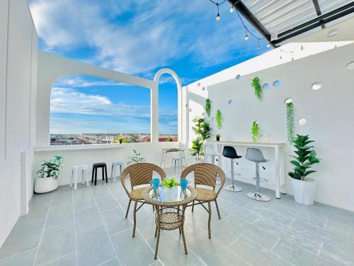 White House31 EntireHouse & Rooftop DMK Airport & BTS BKK — 4-Star Luxury Hotel in Bangkok, Thailand