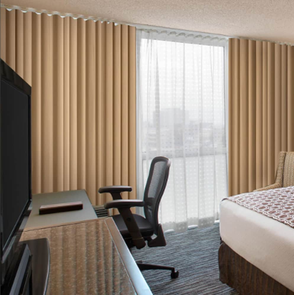 Crowne Plaza San Francisco Airport by IHG - photo 9