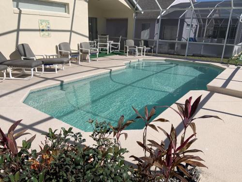 Ideal Location On A Golf Complex - last minute hotel in Haines