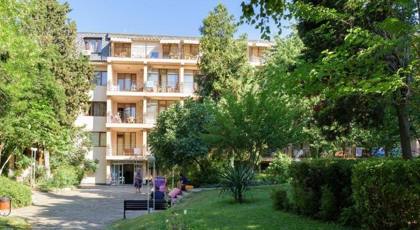 Park Hotel Oasis - carbon neutral hotel in Nesebar