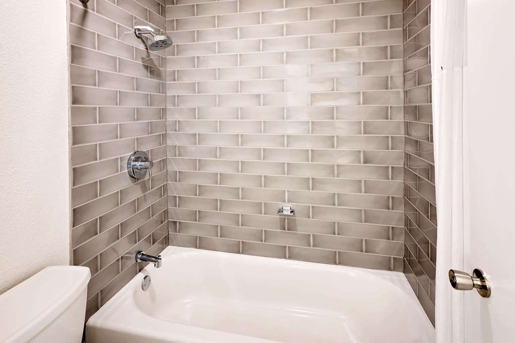 Howard Johnson by Wyndham Florence - photo 9