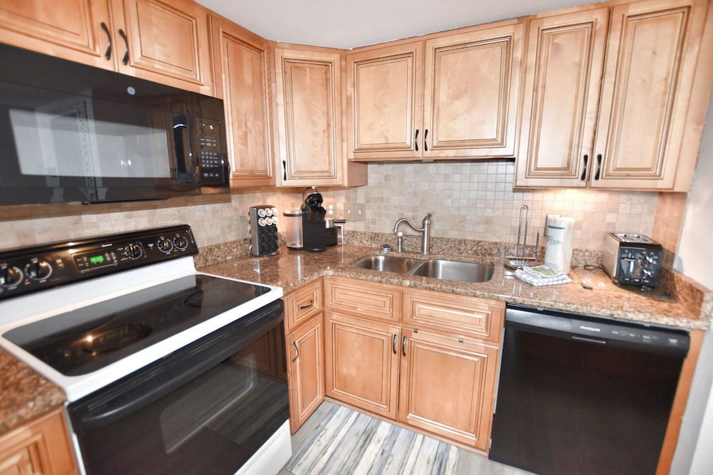 0406 Waters Edge Resort 1 Bedroom Condo by RedAwning - photo 9