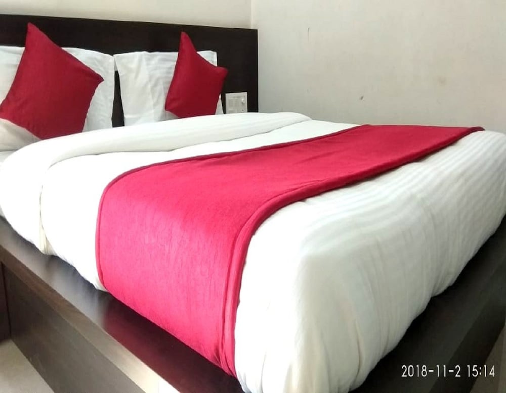 Hotel Gayatri - last minute hotel in Dwarka
