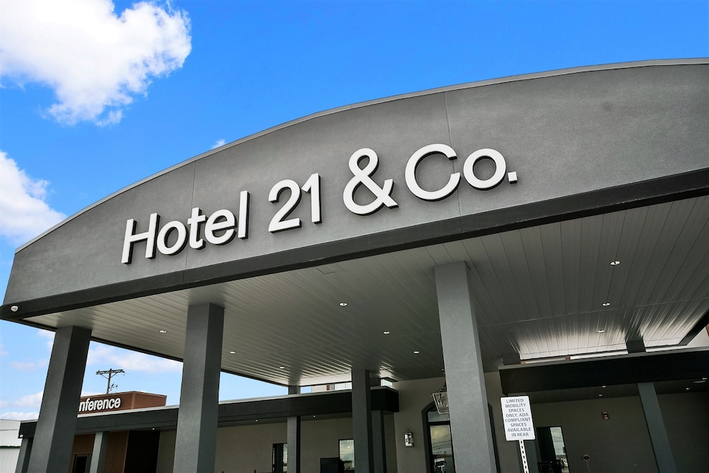 Hotel 21 & Co. - last minute hotel in Gering