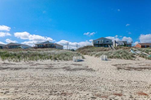 Sojourn's Sea Views with Balcony Sleeps 4 — 4-Star Luxury Hotel in Virginia Beach, United States