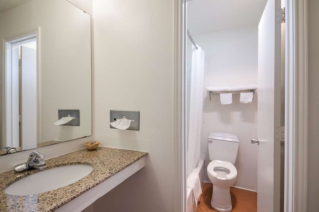 Americas Best Value Inn Lockhart TX - photo 23