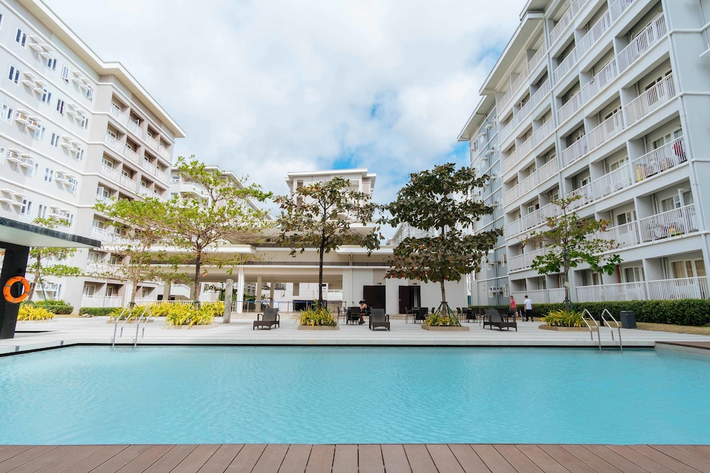 RedDoorz Premium @ SMDC Fairview in Quezon, Philippines