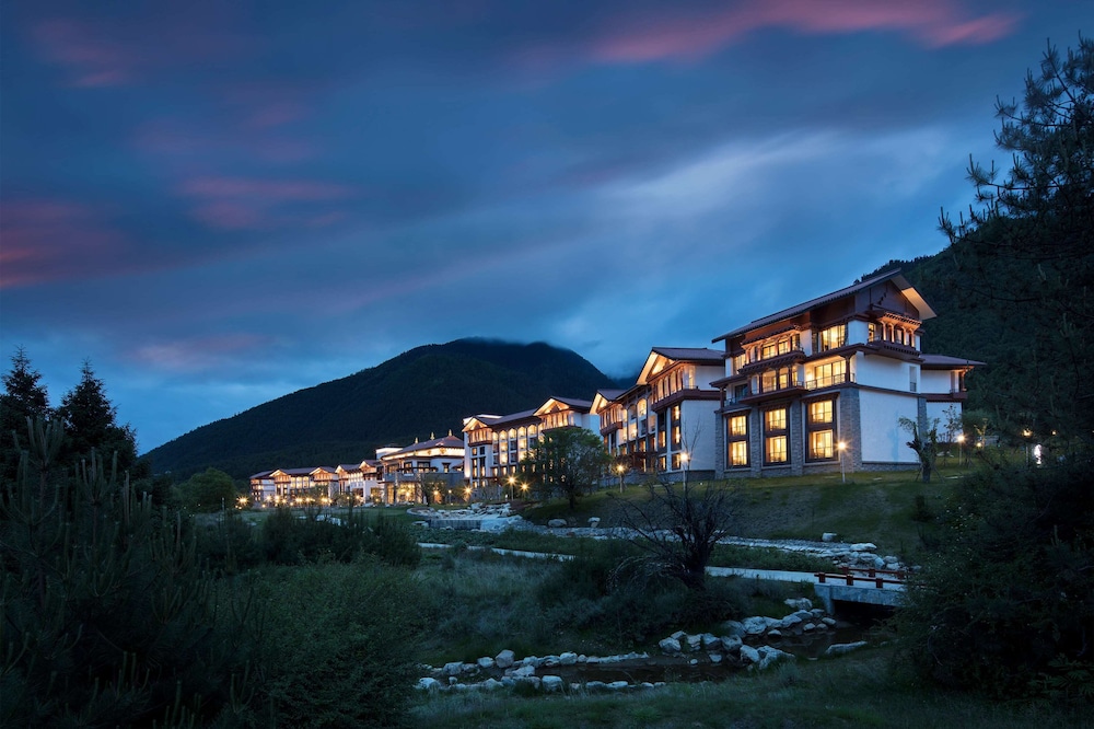 Hilton Linzhi Resort — hotel in Mainling