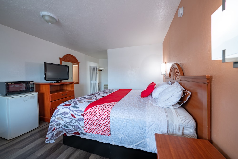 Budget Inn Madras - photo 23