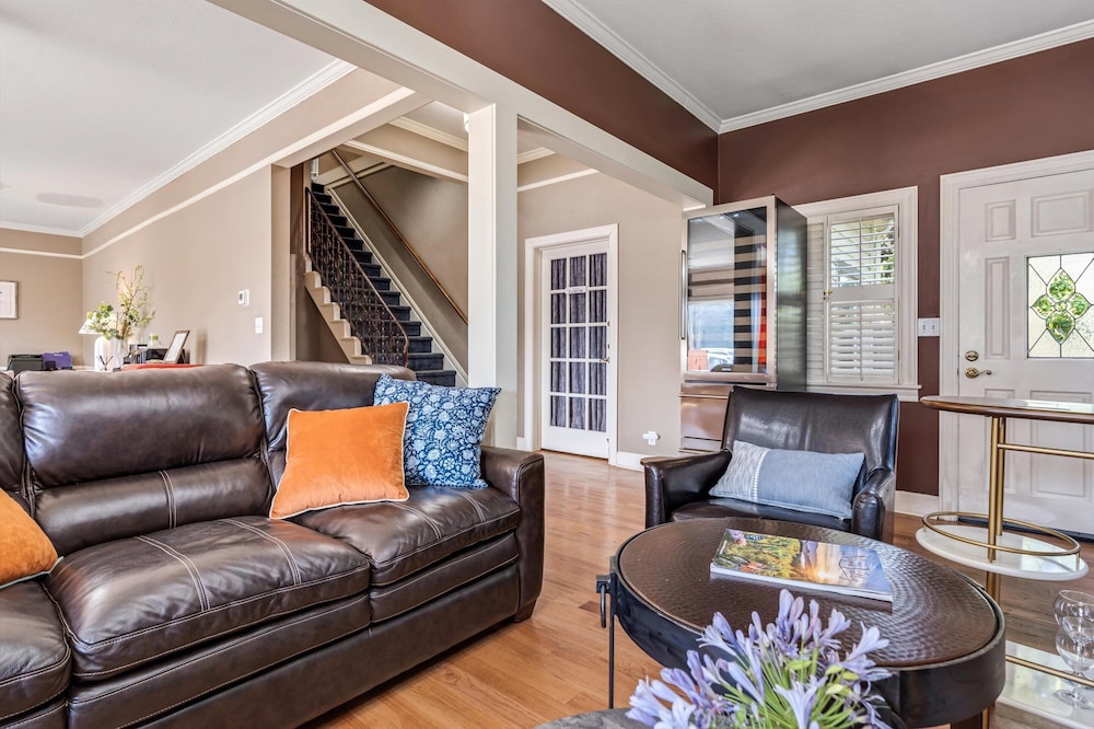 Cinnamon Bear Creekside Inn - photo 24