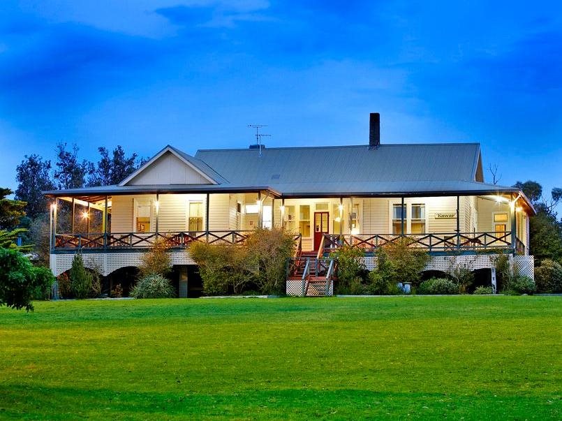 Fraser Island Retreat in Lakes Entrance, Australia