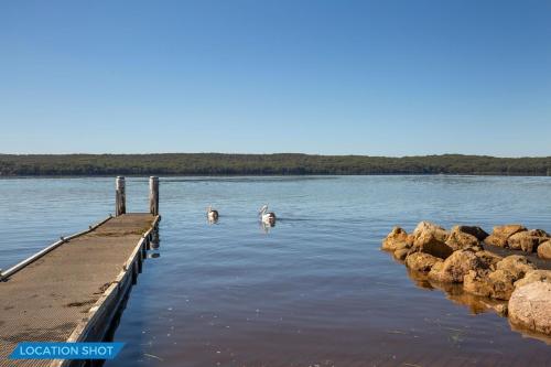 Sirius Retreat Pet Friendly 3 Mins Walk To St George Basin — Sanctuary Point