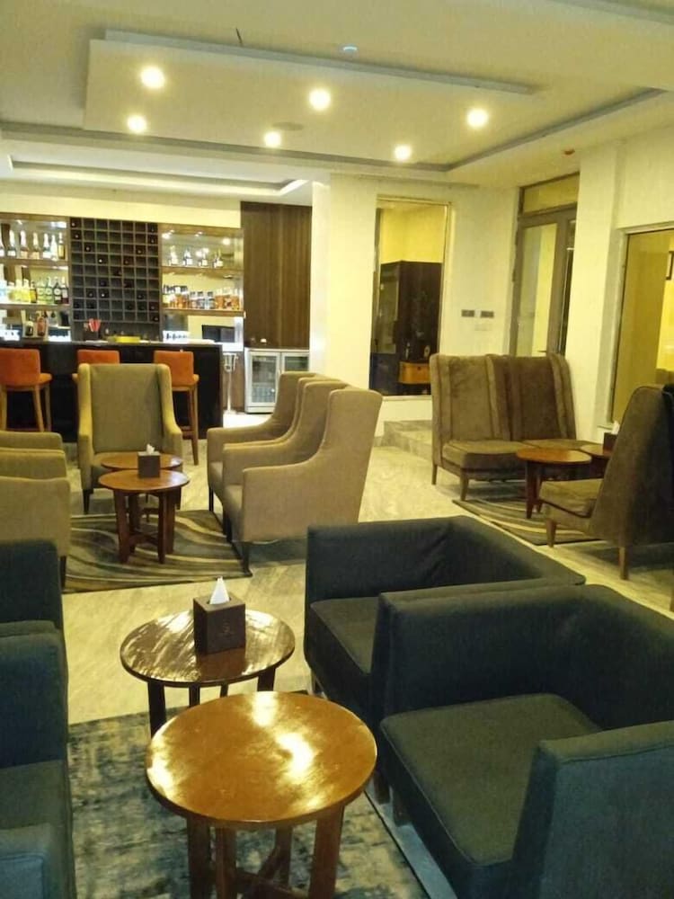 Mulligan Hotel — Lagos — photo 4