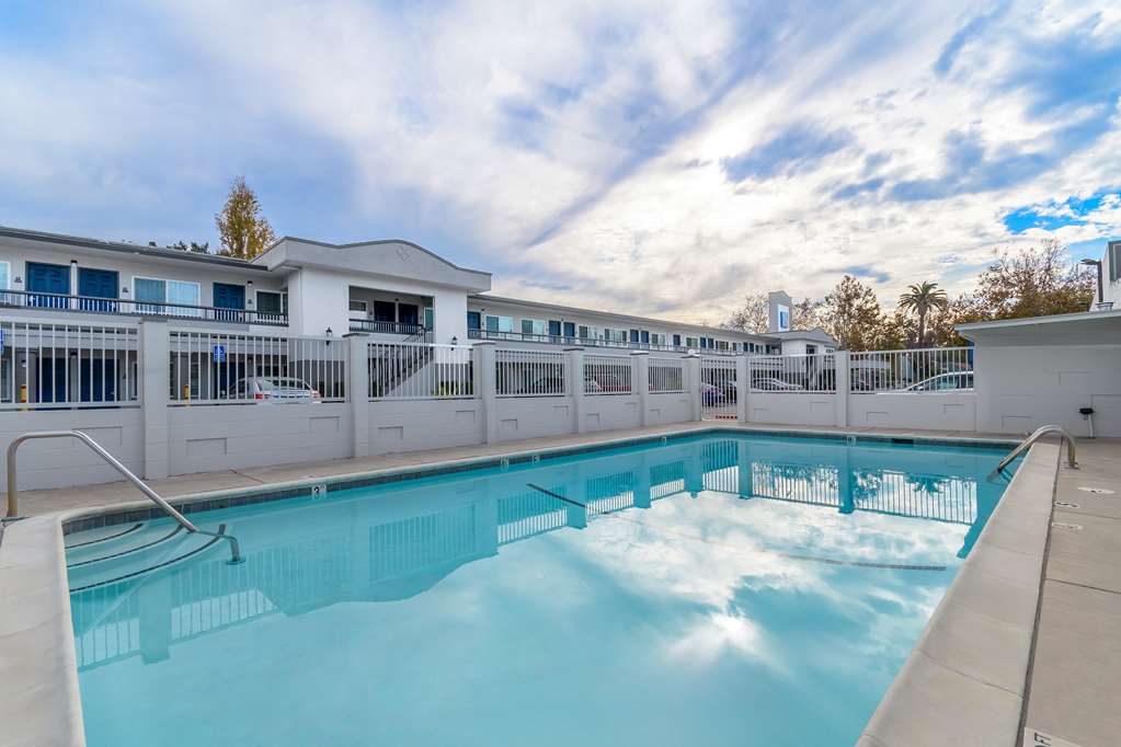 Motel 6 San Jose CA Convention Center - photo 4