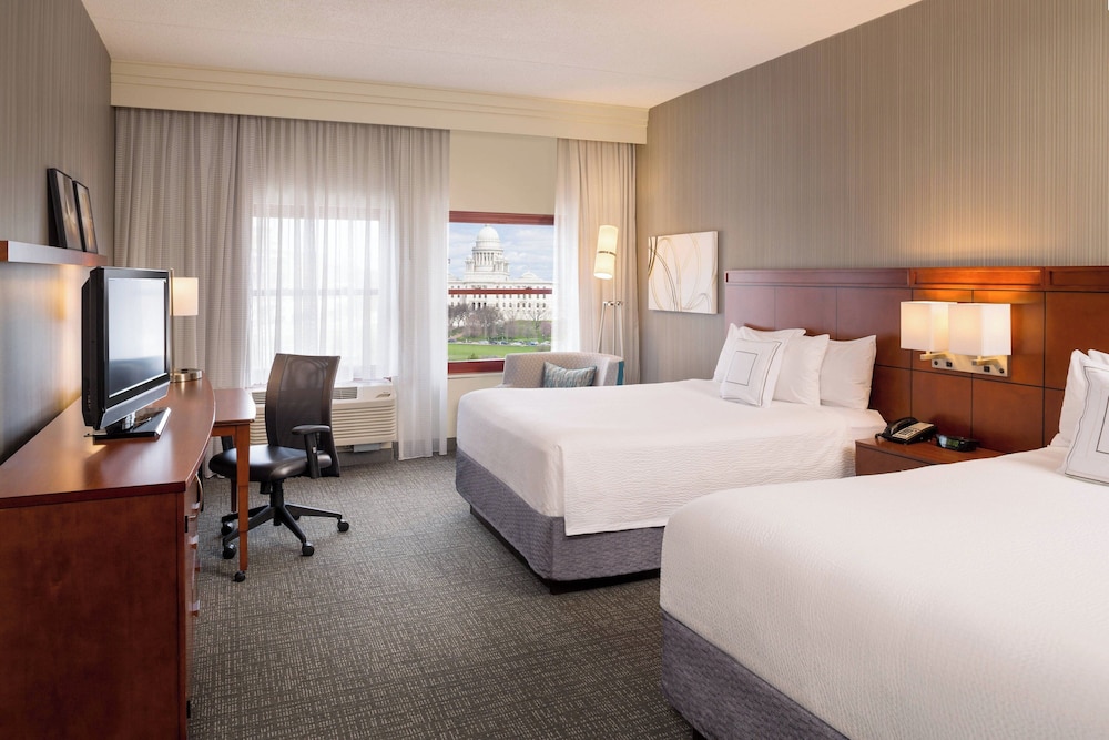 Courtyard by Marriott Providence Downtown - photo 10