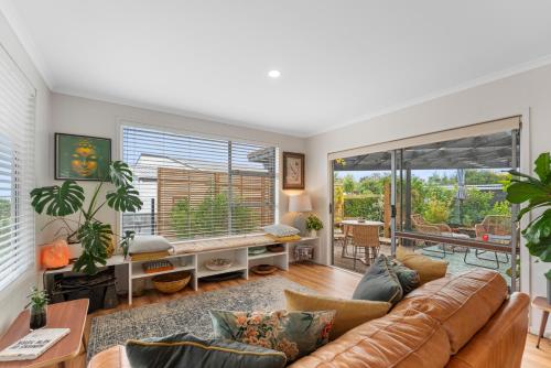 Lake View Retreat lake views with BBQ & Pizza Oven in Taupo, New Zealand