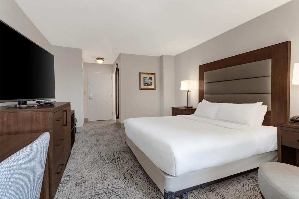 Hilton Arlington National Landing - photo 37
