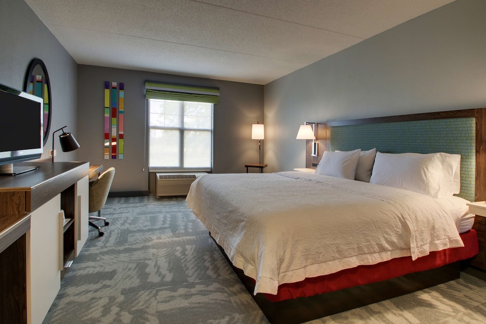 Hampton Inn & Suites Chicago Aurora - photo 14