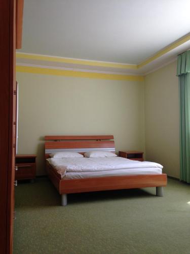 Usadba Tatarchik in Tatariv, Ukraine