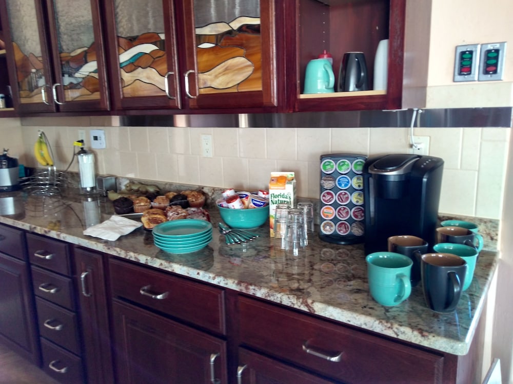 Oasis on the Rim - photo 18