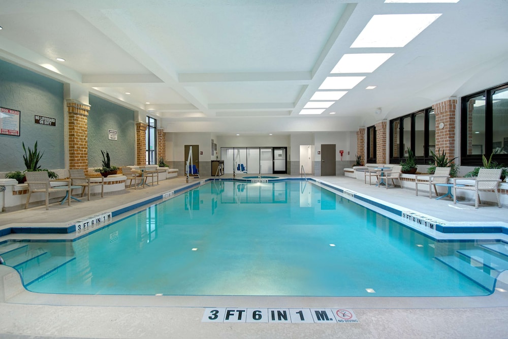 Embassy Suites by Hilton Jacksonville Baymeadows - photo 55