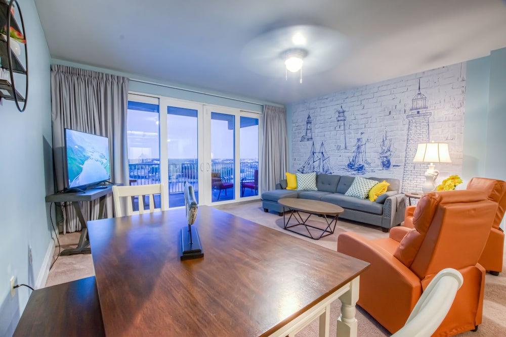 Laketown Wharf Resort by Aneliya's Rentals - photo 431