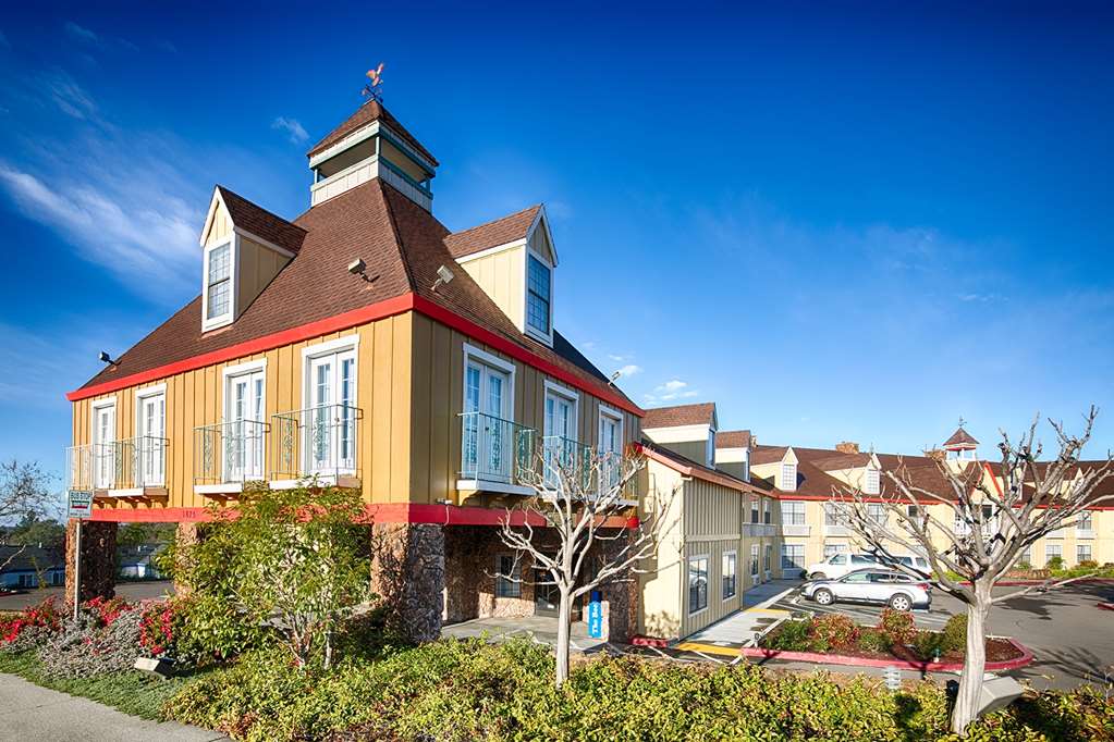 Red Lion Inn & Suites Auburn - photo 5