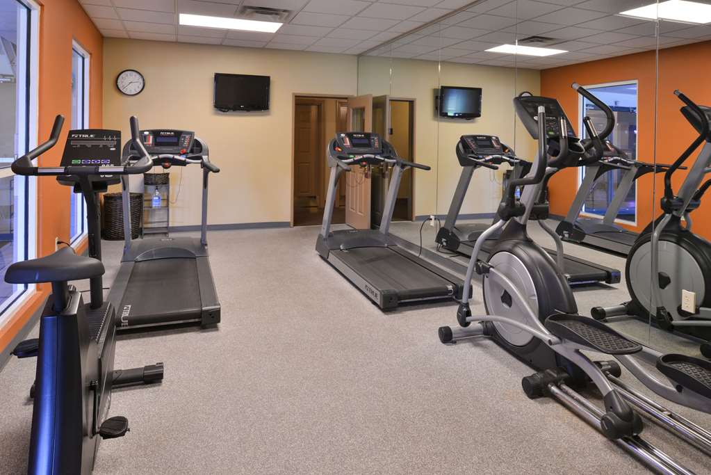 Comfort Inn & Suites Fayetteville University Area - photo 26