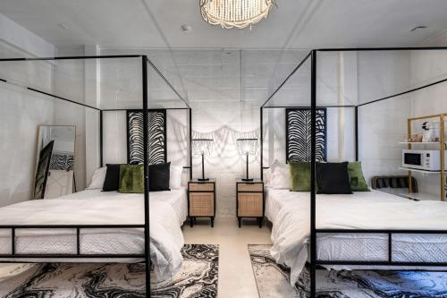 The Oleander Hotel Room 8 — Galveston