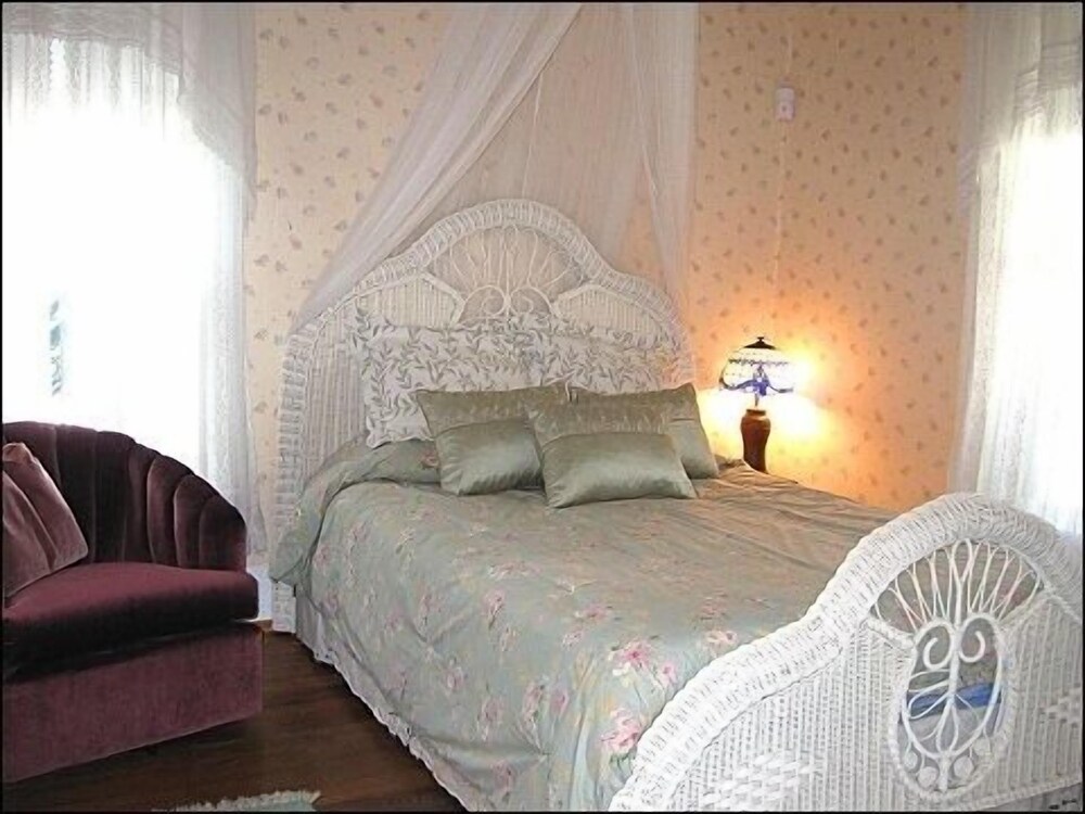 The Central House - photo 9