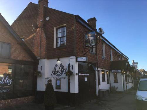 The White Hart Pub And Rooms in Cranleigh, United Kingdom