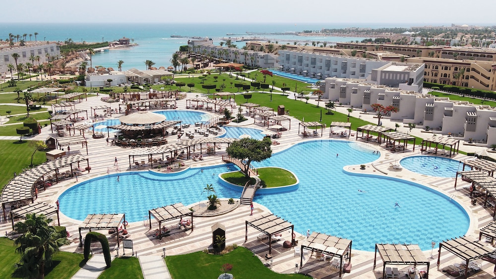 SUNRISE Crystal Bay Resort Grand Select in Hurghada, Egypt