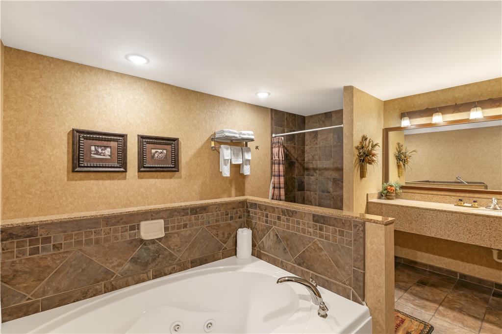 Best Western Plus Kelly Inn & Suites - photo 47